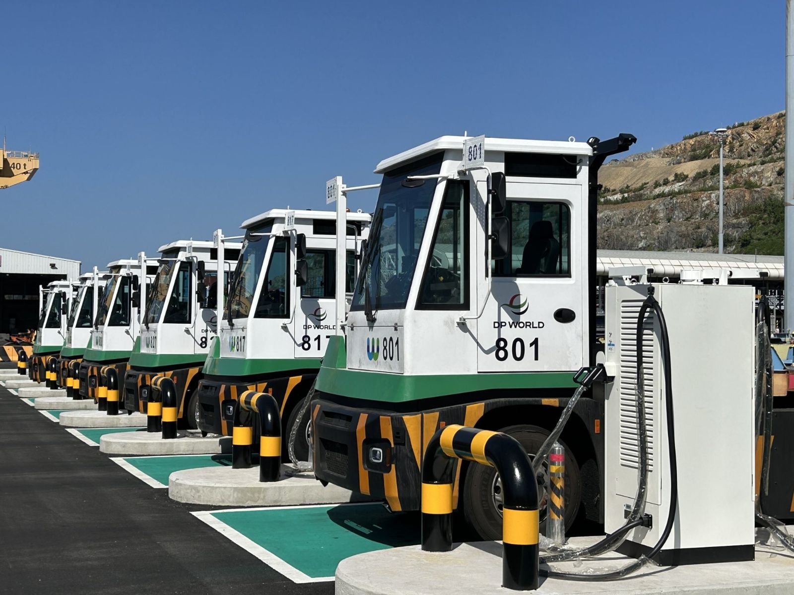 electric terminal tractors